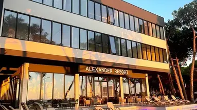 Alexander Resort