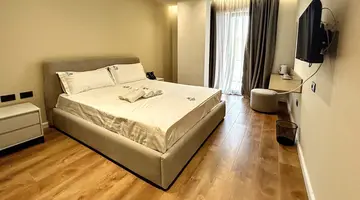 Alexander Resort