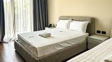 Alexander Resort