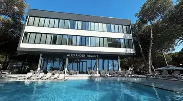 ALEXANDER RESORT