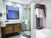 Alexander The Great Hotel