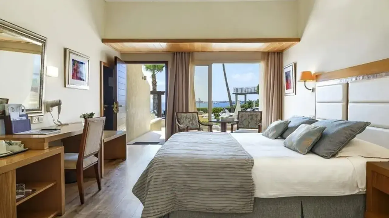 Alexander the Great Hotel
