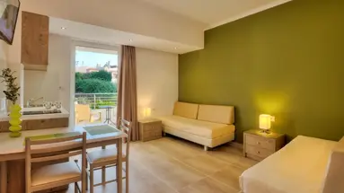 Alexandra Beach Hotel and Apartments