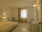 Alexandra Beach Hotel and Apartments