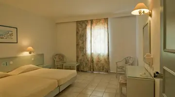 Alexandra Beach Hotel and Apartments