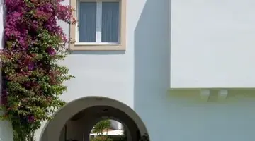 Alexandra Beach Hotel and Apartments
