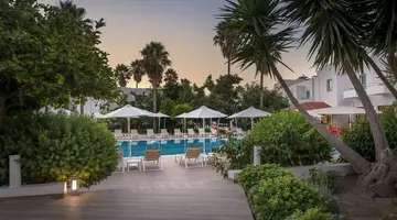 Alexandra Beach Hotel and Apartments