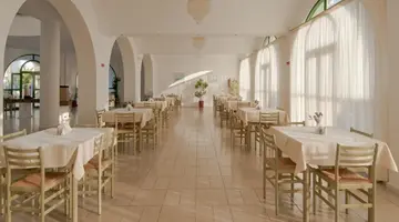 Alexandra Beach Hotel and Apartments