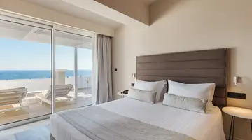 Alexandra Beach Resort & Spa