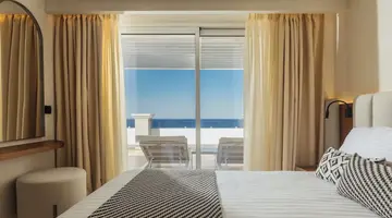 Alexandra Beach Resort & Spa
