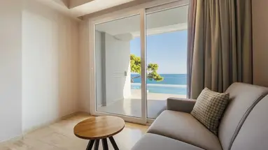 Alexandra Beach Resort & Spa