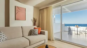 Alexandra Beach Resort & Spa