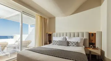 Alexandra Beach Resort & Spa