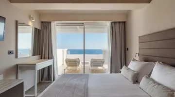 Alexandra Beach Resort & Spa