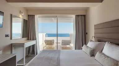Alexandra Beach Resort & Spa