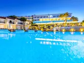 Alexandra Beach Resort & Spa