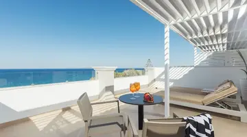 Alexandra Beach Resort & Spa