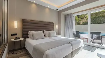 Alexandra Beach Resort & Spa