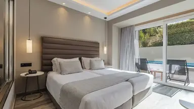 Alexandra Beach Resort & Spa
