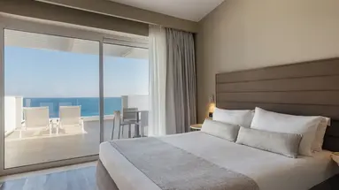 Alexandra Beach Resort & Spa
