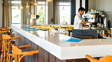 Alexandra Beach Resort & Spa