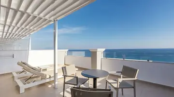 Alexandra Beach Resort & Spa
