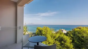 Alexandra Beach Resort & Spa