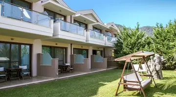 Alexandra Golden Thassos Boutique