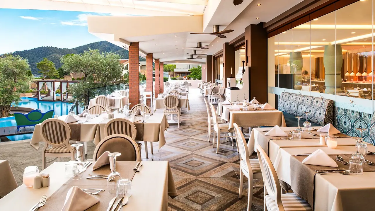 Alexandra Golden Thassos Boutique