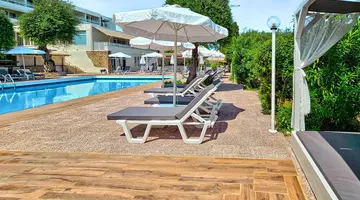 Alexandros Hotel