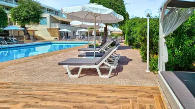 Alexandros Hotel
