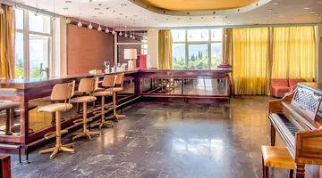 Alexandros Hotel