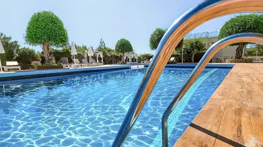 Alexandros Hotel