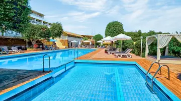Alexandros Hotel
