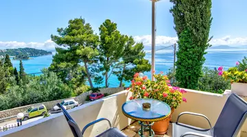 Alexandros Hotel