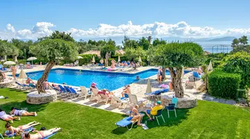 Alexandros Hotel