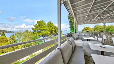 Alexandros Hotel