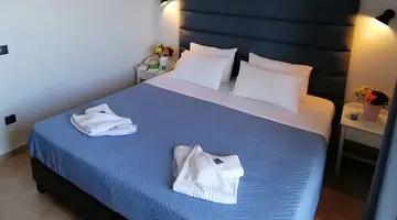 Alexis Hotel