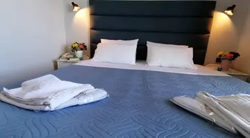 Alexis Hotel