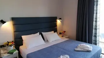 Alexis Hotel