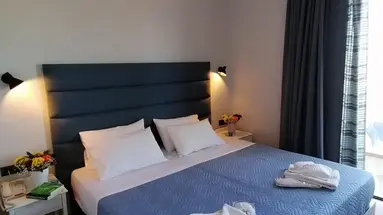 Alexis Hotel