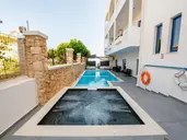 Alexis Hotel
