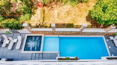 Alexis Hotel
