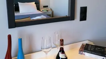 Alexis Hotel