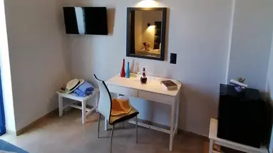 Alexis Hotel
