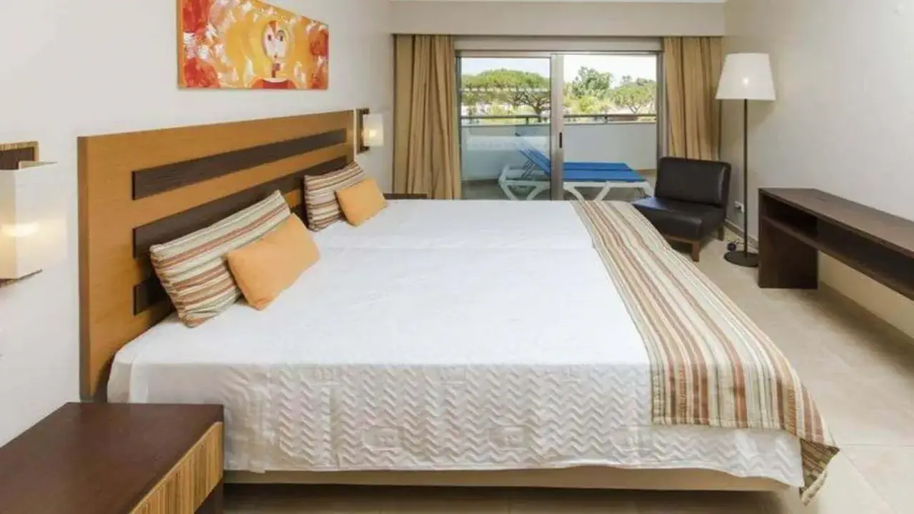 Alfagar Aparthotel