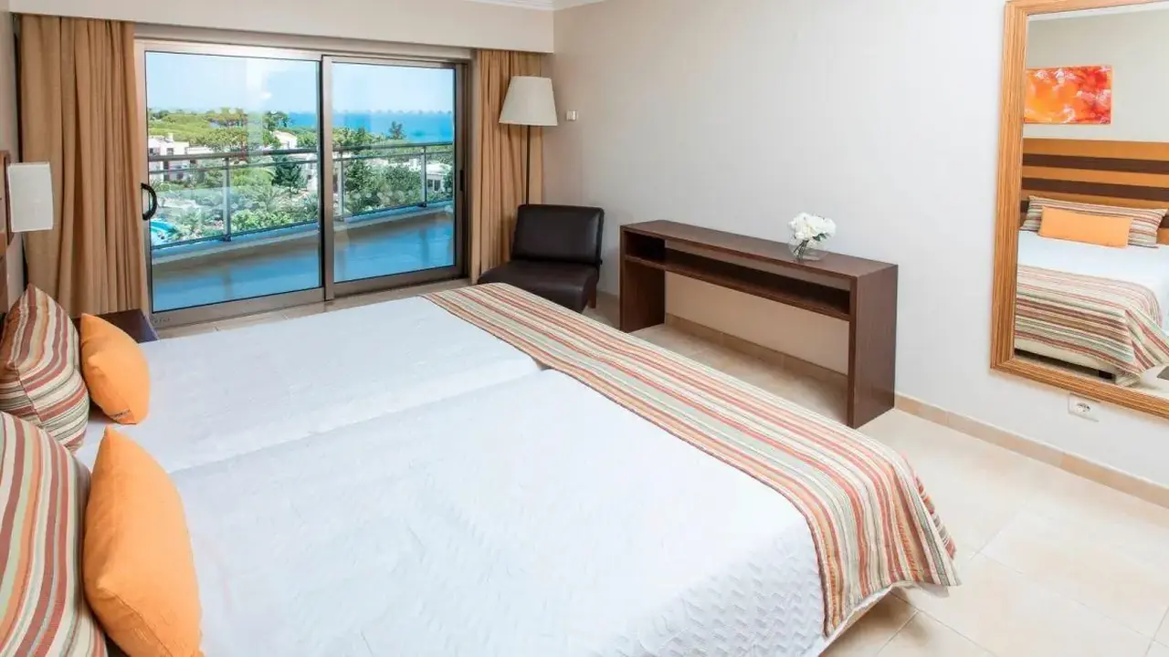 Alfagar Aparthotel