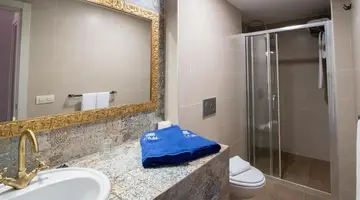 Alhambra Boutique
