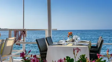 Alia Beach Hotel