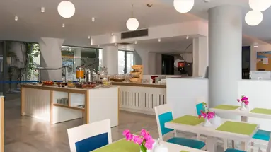 Alia Beach Hotel